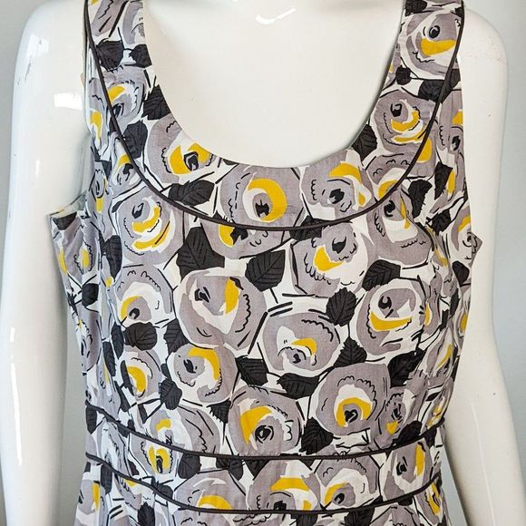 Boden Retro Rose Cotton Fit & Flare Dress in Gray & Yellow | 10R - Picture 4 of 10